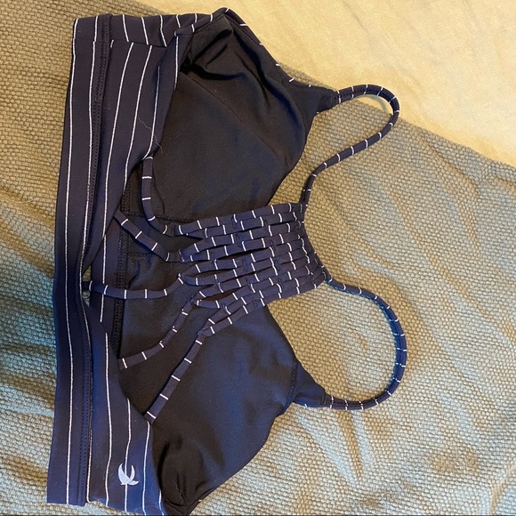 Glyder Apperal workout set - Picture 3 of 4